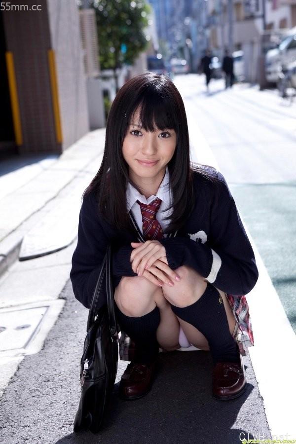 日本在校大学生放荡劈腿-5fe.jpg