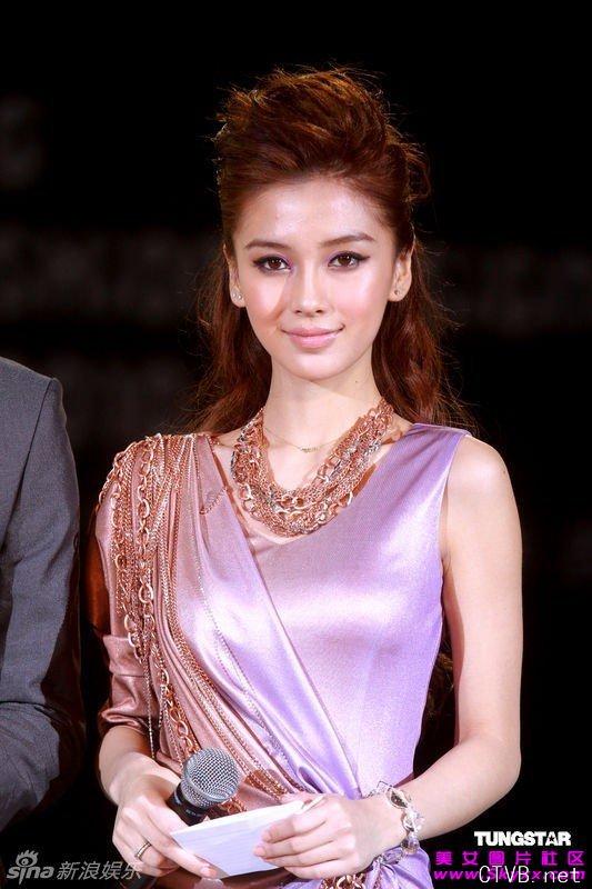 混血嫩模Angelababy主持时装秀艳光照人-755.jpg