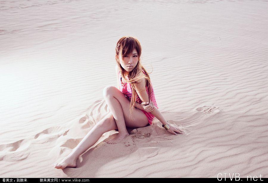 慕慕缪斯性感沙滩写真-49c.jpg