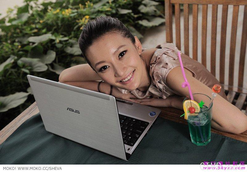 气质广告美女温雯为某电脑做展示-c05.jpg