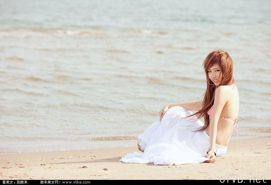 慕慕缪斯性感沙滩写真-75d.jpg