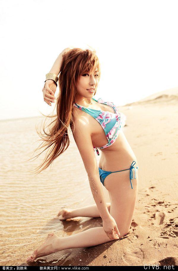 慕慕缪斯性感沙滩写真-d88.jpg