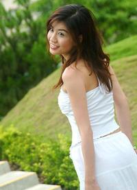 户外写真的气质美女 公园-cbb.jpg