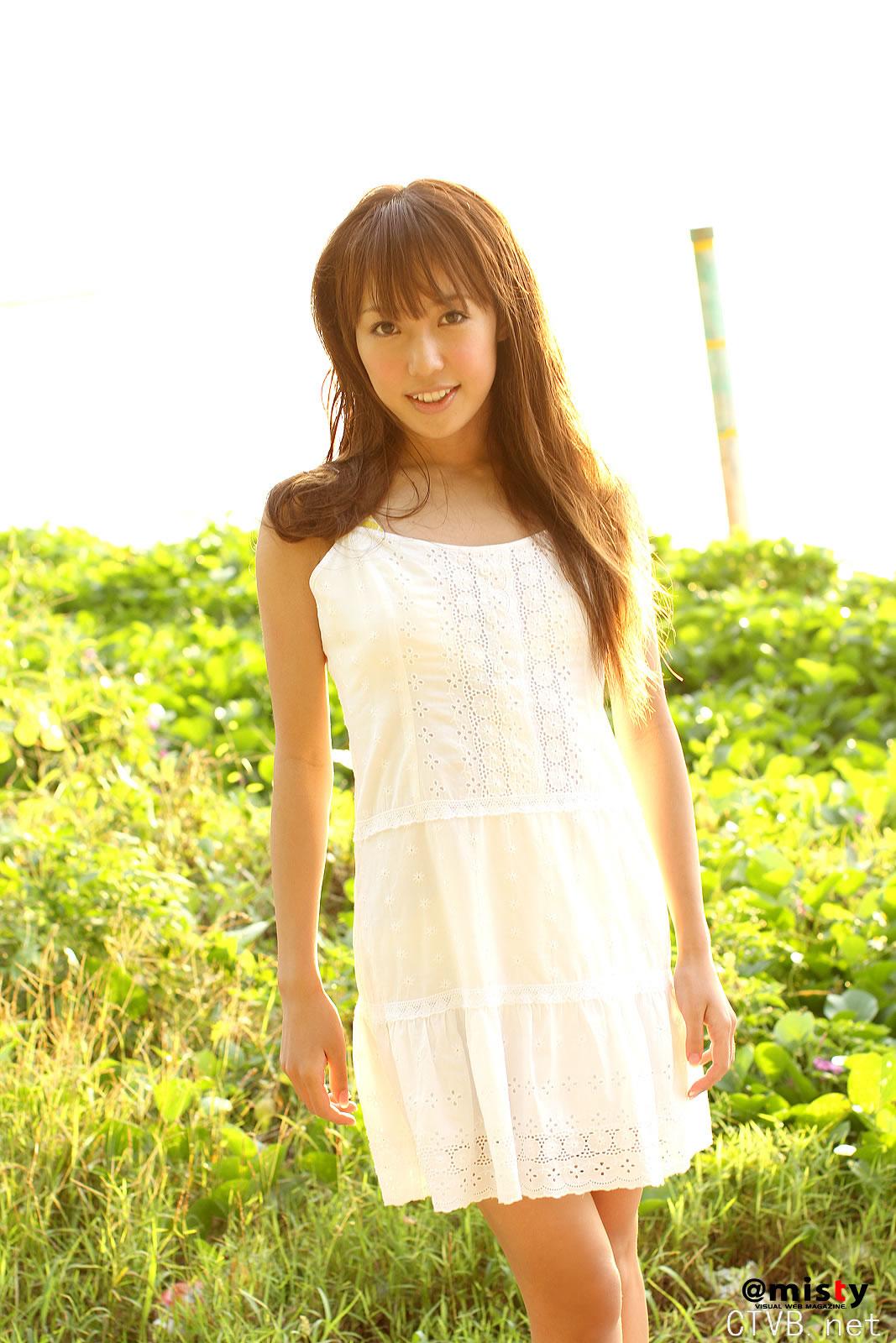 高清无水印美女壁纸上千套9000张 - 2.jpg