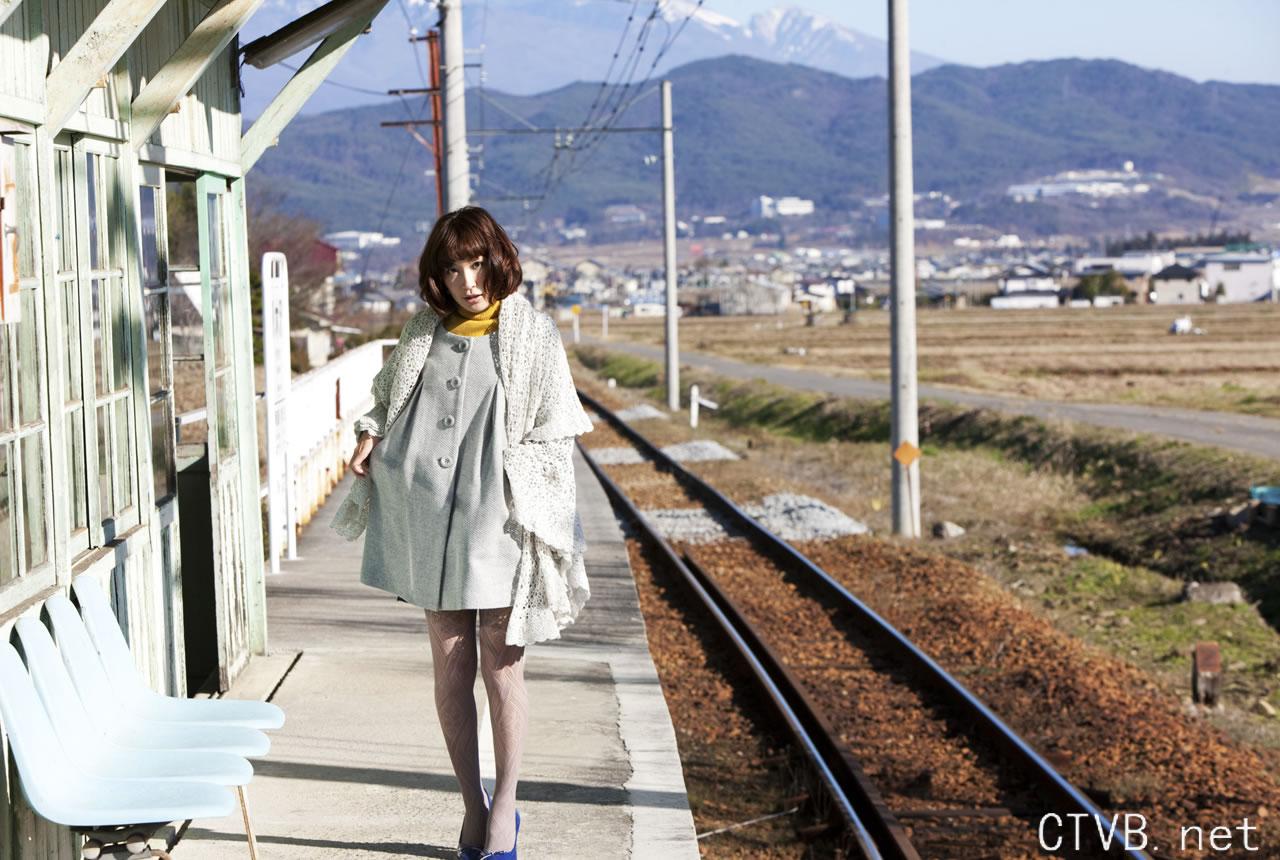 高清无水印美女壁纸上千套9000张 - 8.jpg