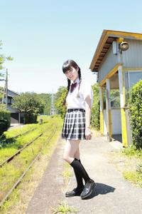 高清无水印美女壁纸上千套9000张 - 1.jpg