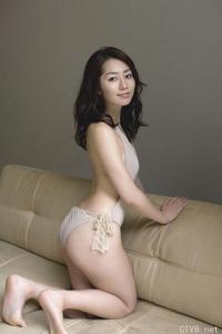 高清无水印美女壁纸上千套9000张 - 1.jpg