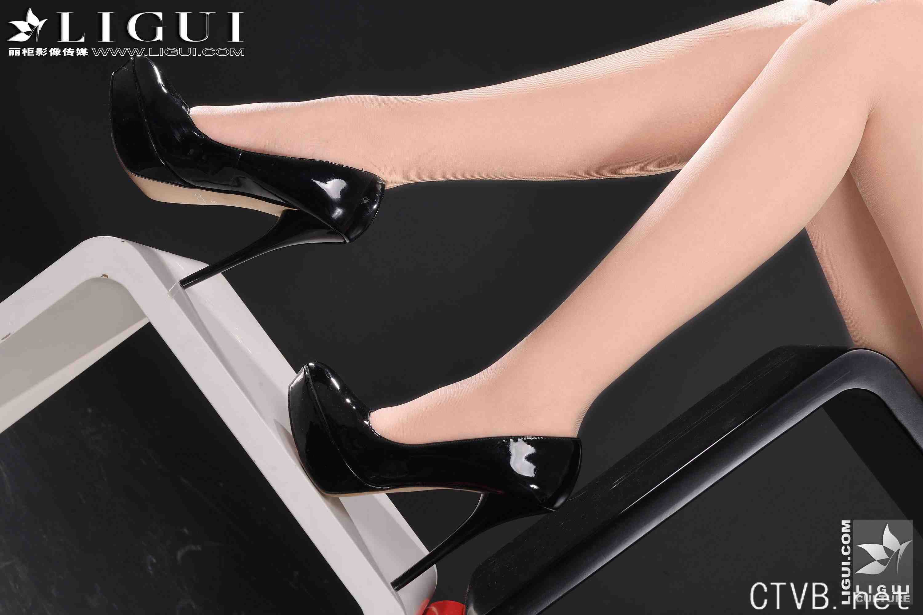 高清无水印美女壁纸上千套9000张 - 15.jpg