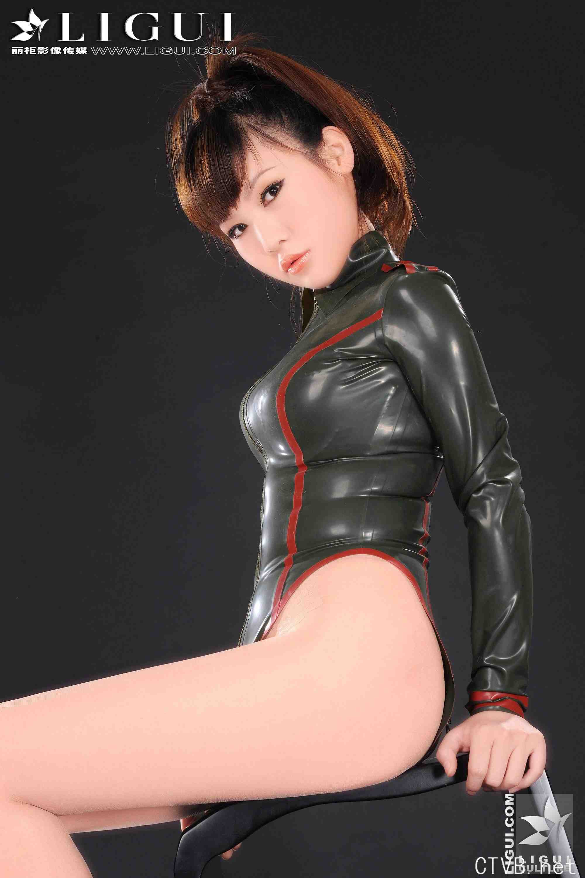 高清无水印美女壁纸上千套9000张 - 30.jpg