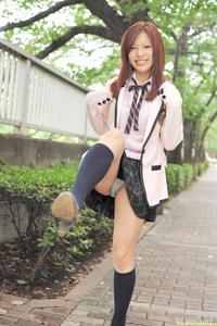 高清无水印美女壁纸上千套9000张 - 1.jpg