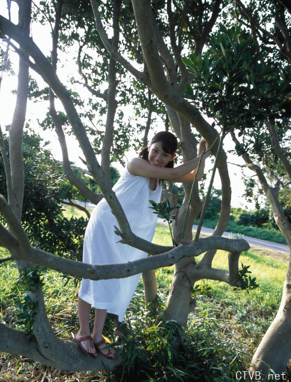 高清无水印美女壁纸上千套9000张 - 2.jpg