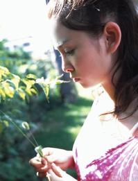 高清无水印美女壁纸上千套9000张 - 76.jpg