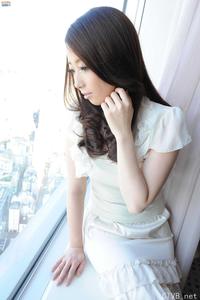 高清无水印美女壁纸上千套9000张 - 1.jpg