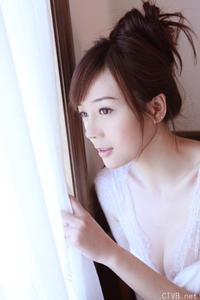 高清无水印美女壁纸上千套9000张 - 1.jpg