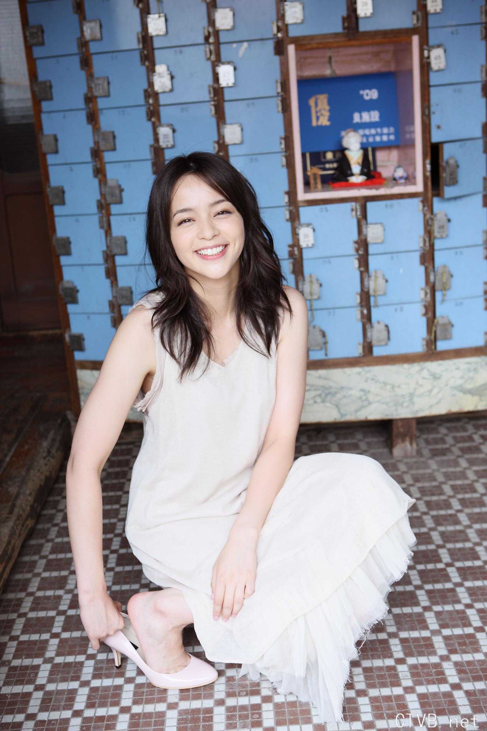 高清无水印美女壁纸上千套9000张 - 17.jpg