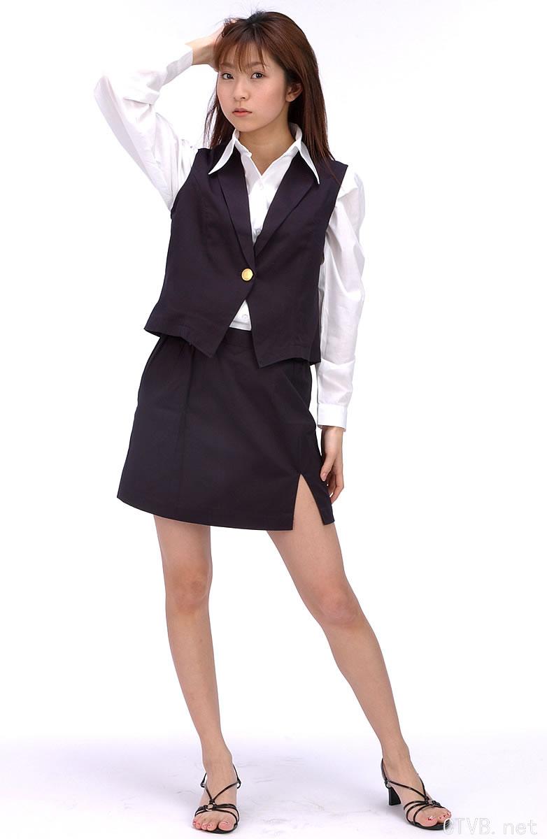 高清无水印美女壁纸上千套9000张 - 1.jpg