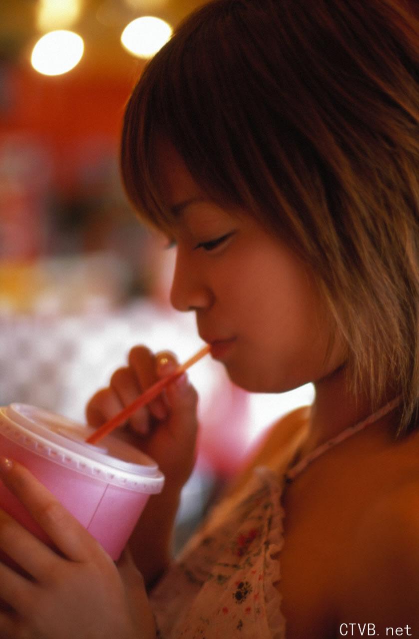 高清无水印美女壁纸上千套9000张 - 30.jpg