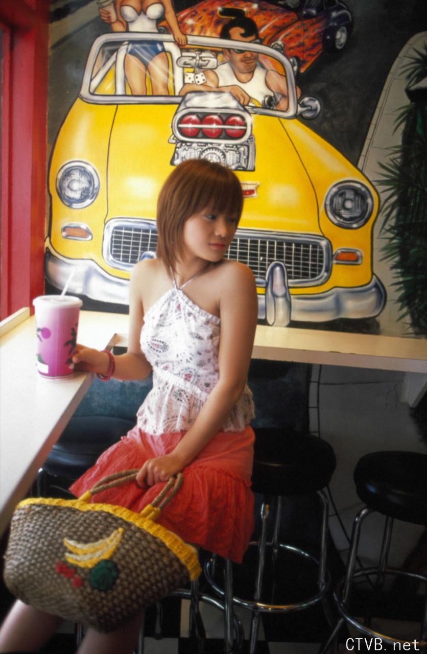 高清无水印美女壁纸上千套9000张 - 89.jpg