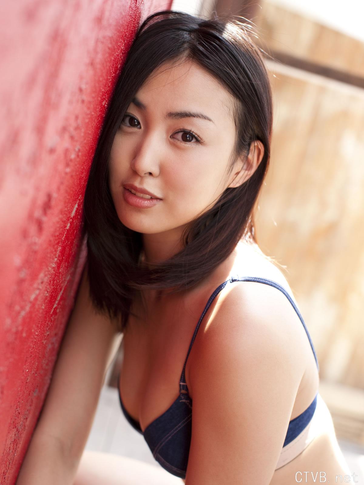 高清无水印美女壁纸上千套9000张 - 2.jpg