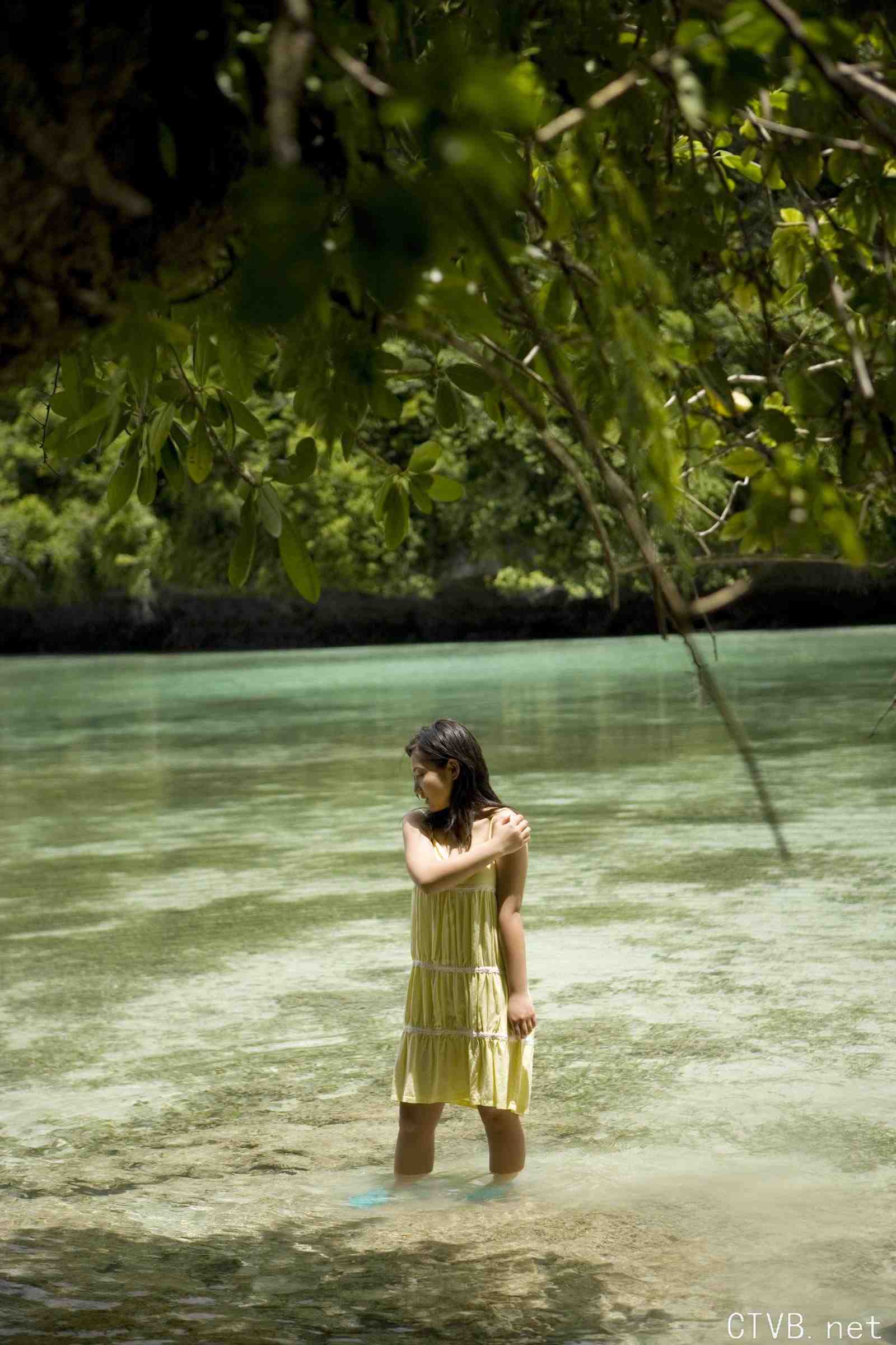 高清无水印美女壁纸上千套9000张 - 2.jpg