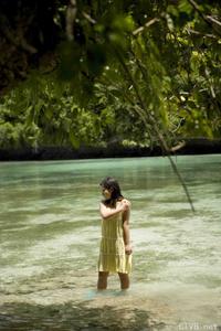 高清无水印美女壁纸上千套9000张 - 2.jpg