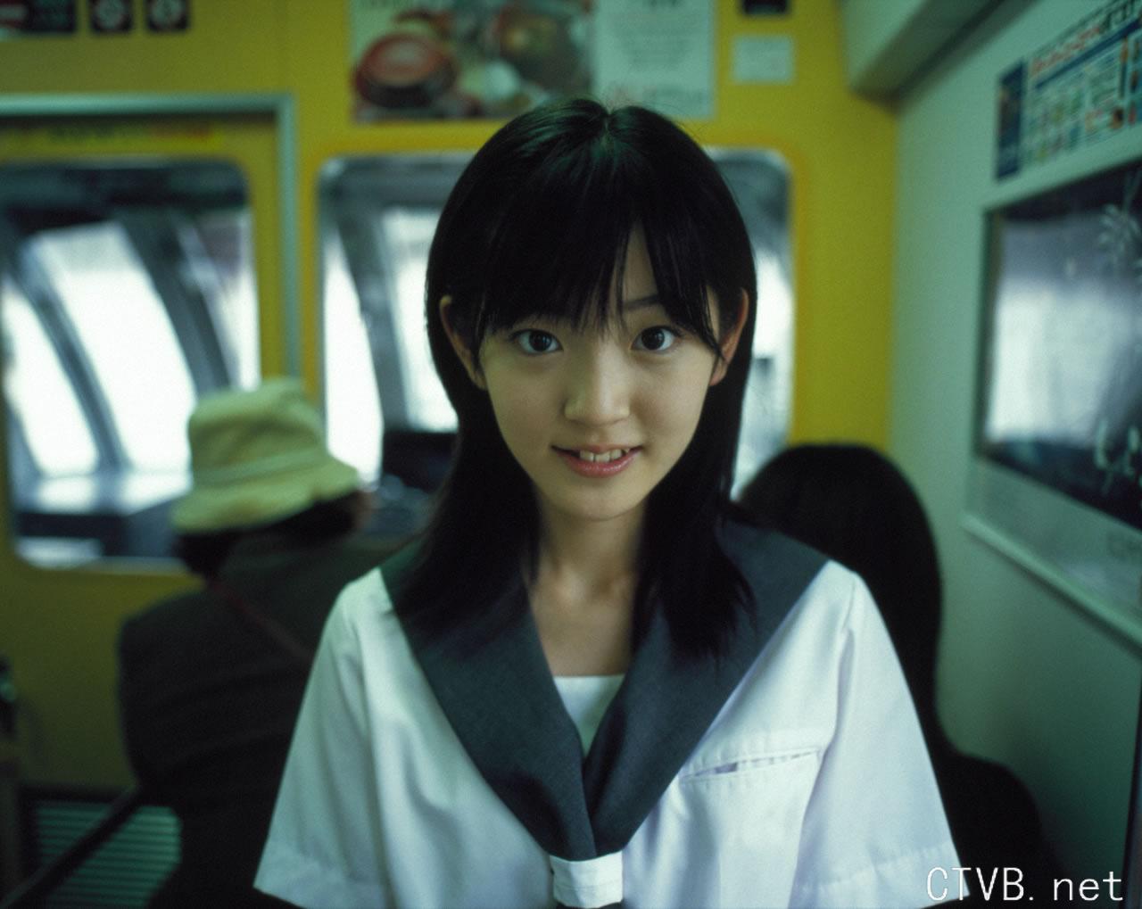 高清无水印美女壁纸上千套9000张 - 1.jpg