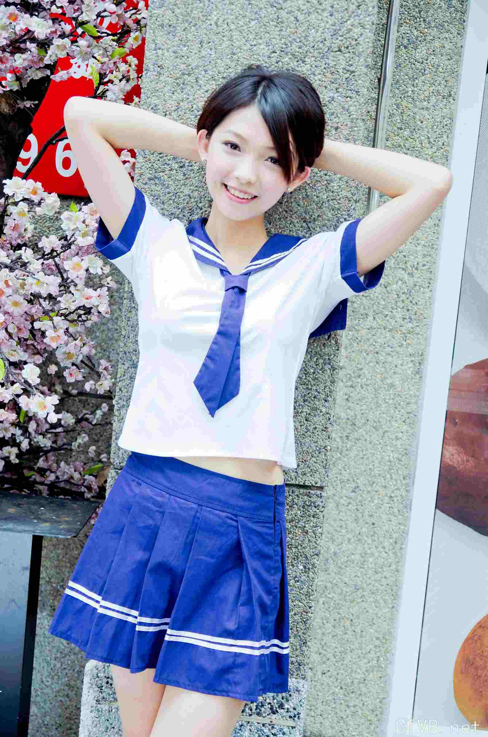 高清无水印美女壁纸上千套9000张 - 1.jpg