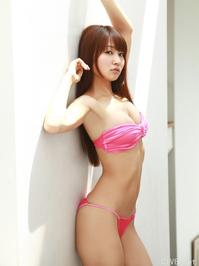 高清无水印美女壁纸上千套9000张 - 1.jpg