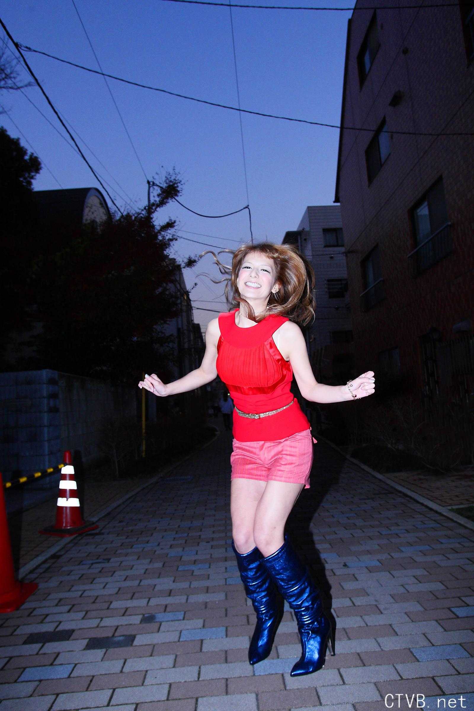 高清无水印美女壁纸上千套9000张 - 2.jpg