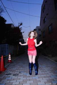 高清无水印美女壁纸上千套9000张 - 1.jpg