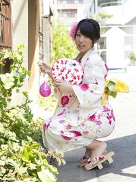 高清无水印美女壁纸上千套9000张 - 1.jpg