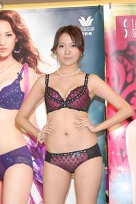 高清无水印美女壁纸上千套9000张 - 13.jpg