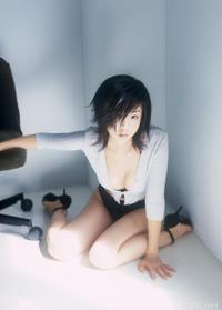 高清无水印美女壁纸上千套9000张 - 2.jpg