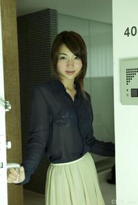 高清无水印美女壁纸上千套9000张 - 1.jpg