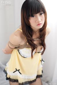 高清无水印美女壁纸上千套9000张 - 1.jpg