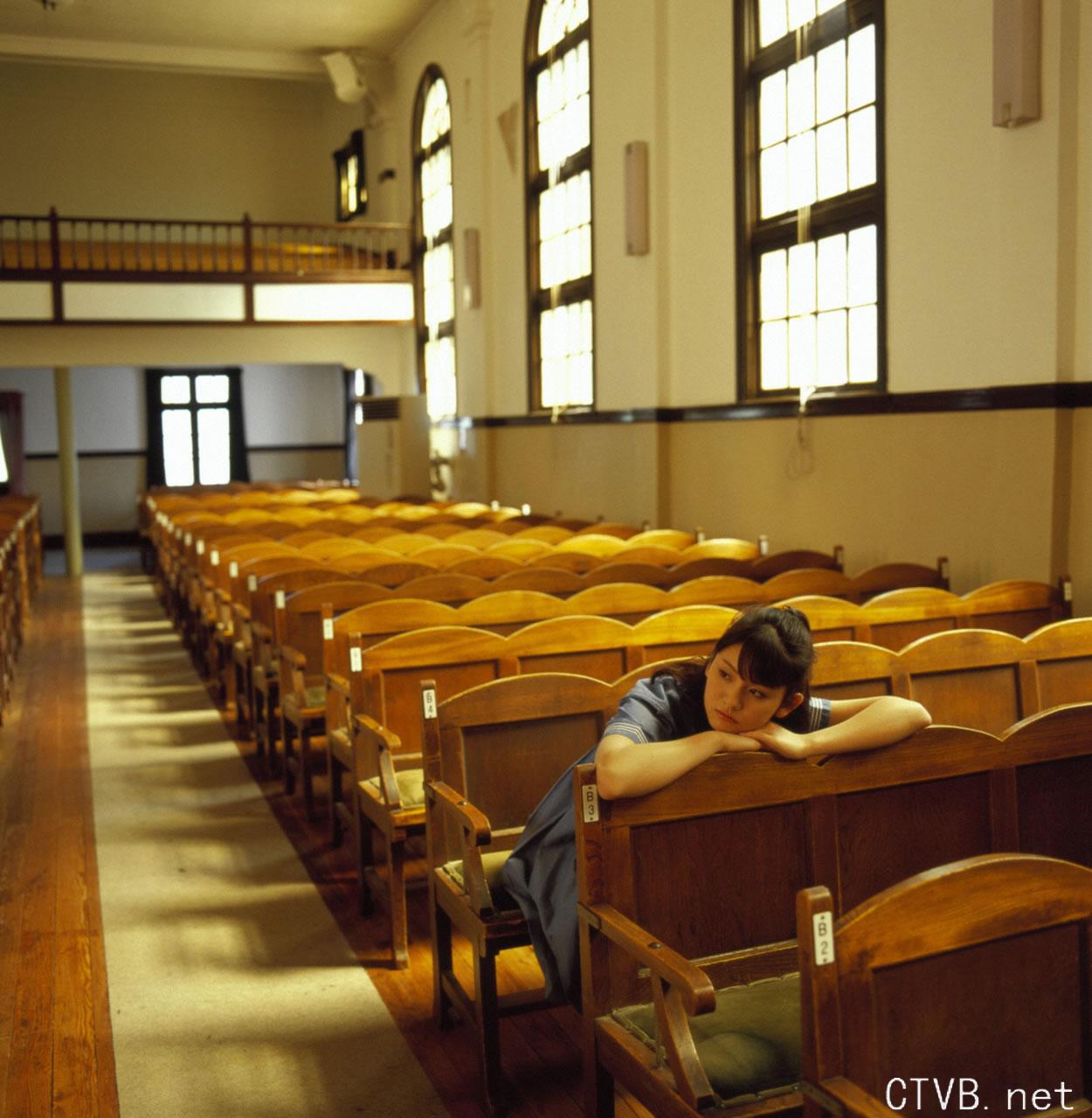 高清无水印美女壁纸上千套9000张 - 76.jpg