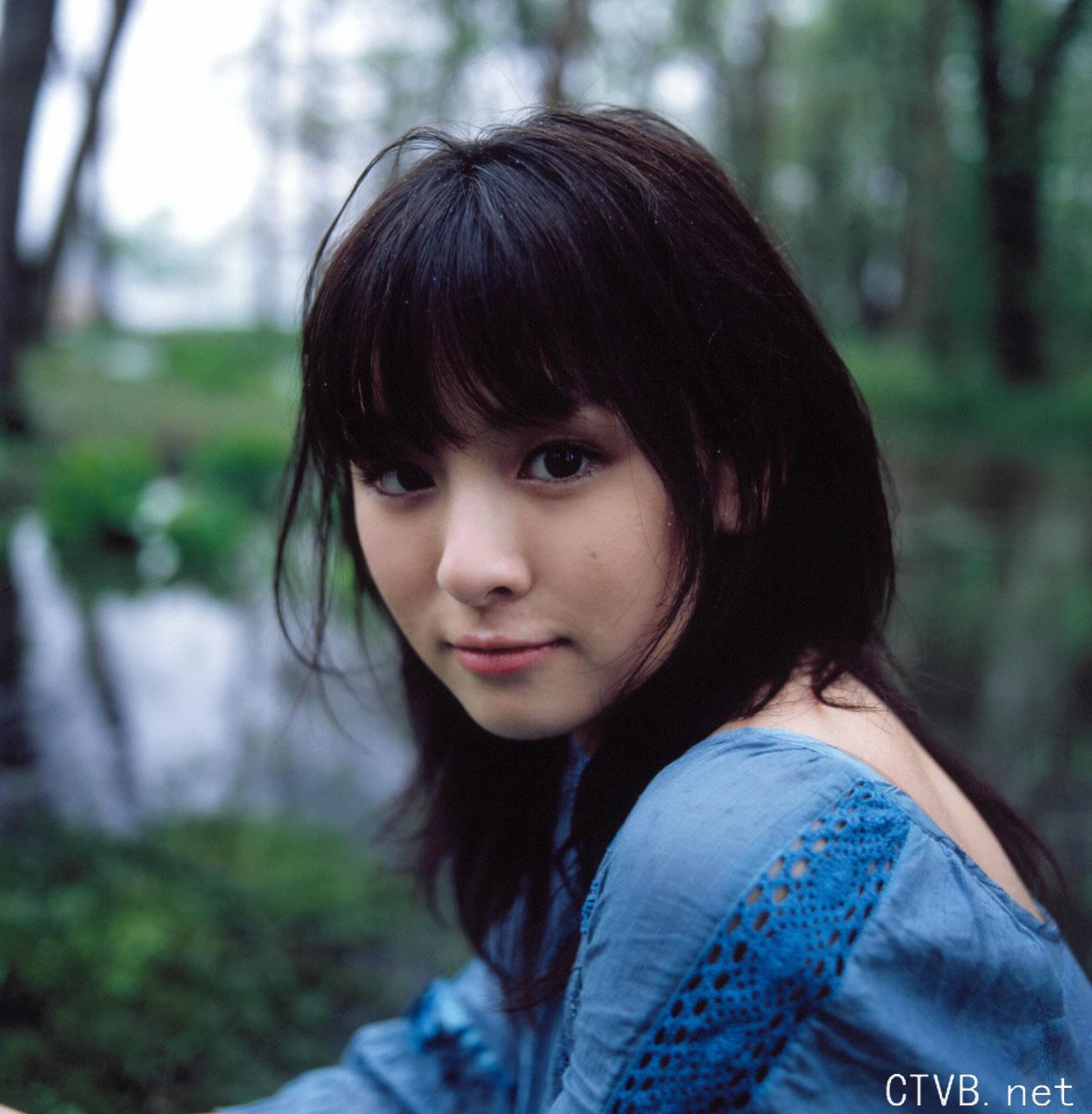 高清无水印美女壁纸上千套9000张 - 1.jpg