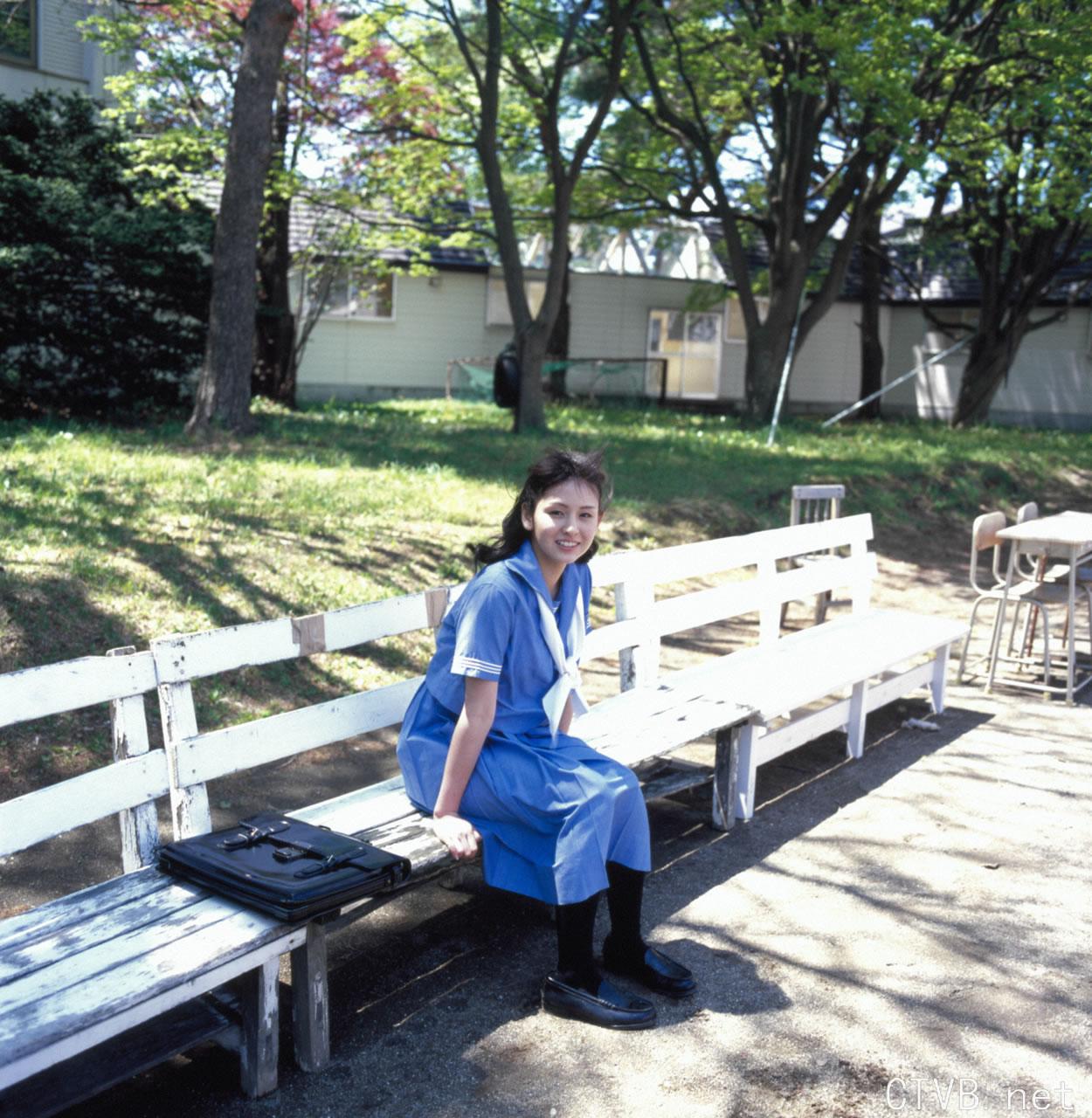 高清无水印美女壁纸上千套9000张 - 13.jpg