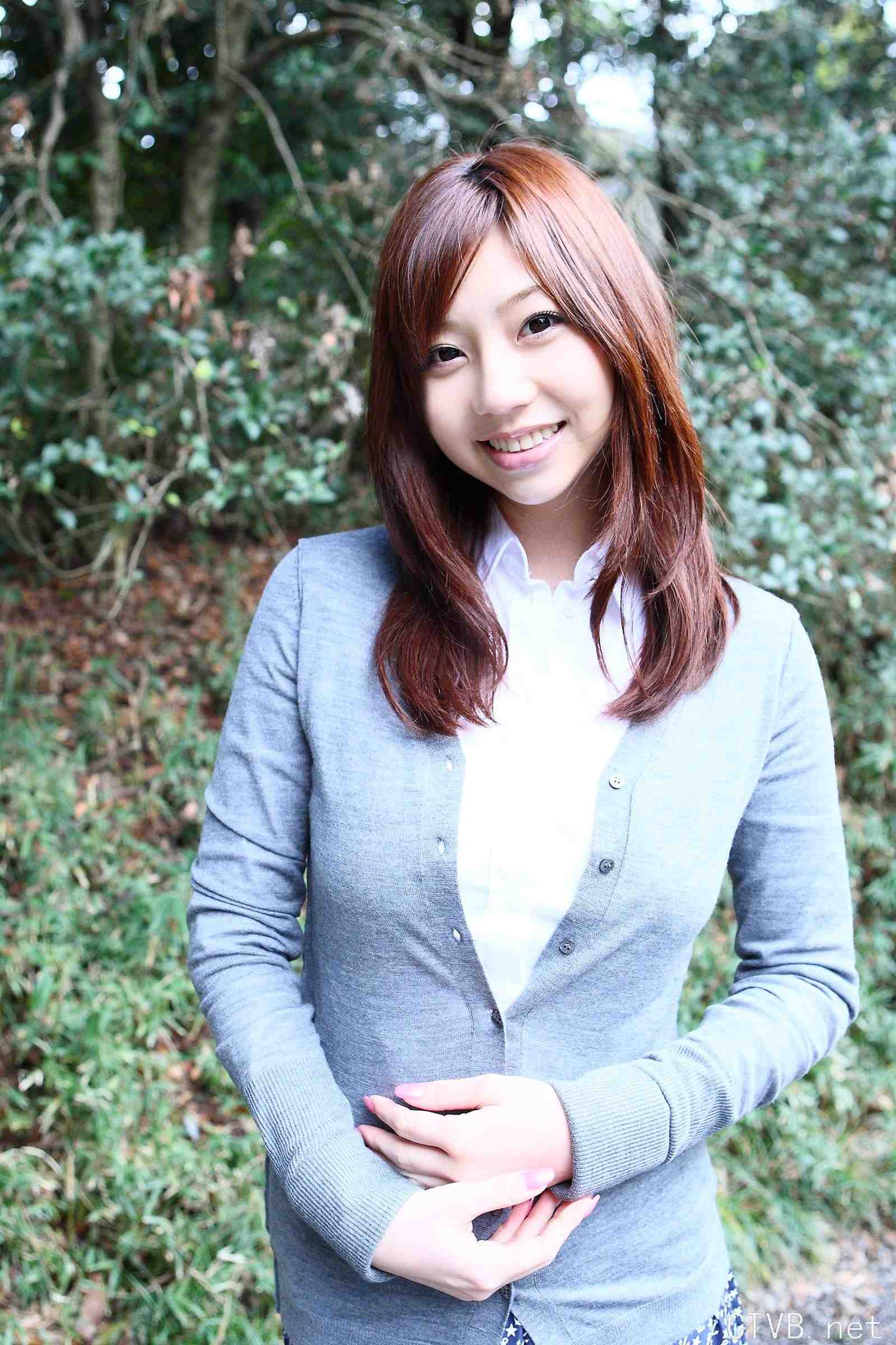 高清无水印美女壁纸上千套9000张 - 1.jpg