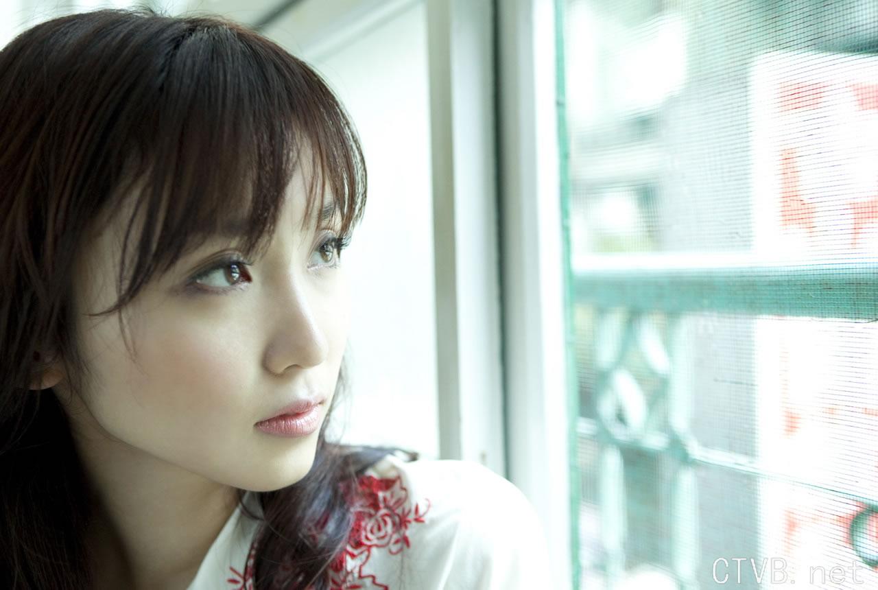 高清无水印美女壁纸上千套9000张 - 2.jpg