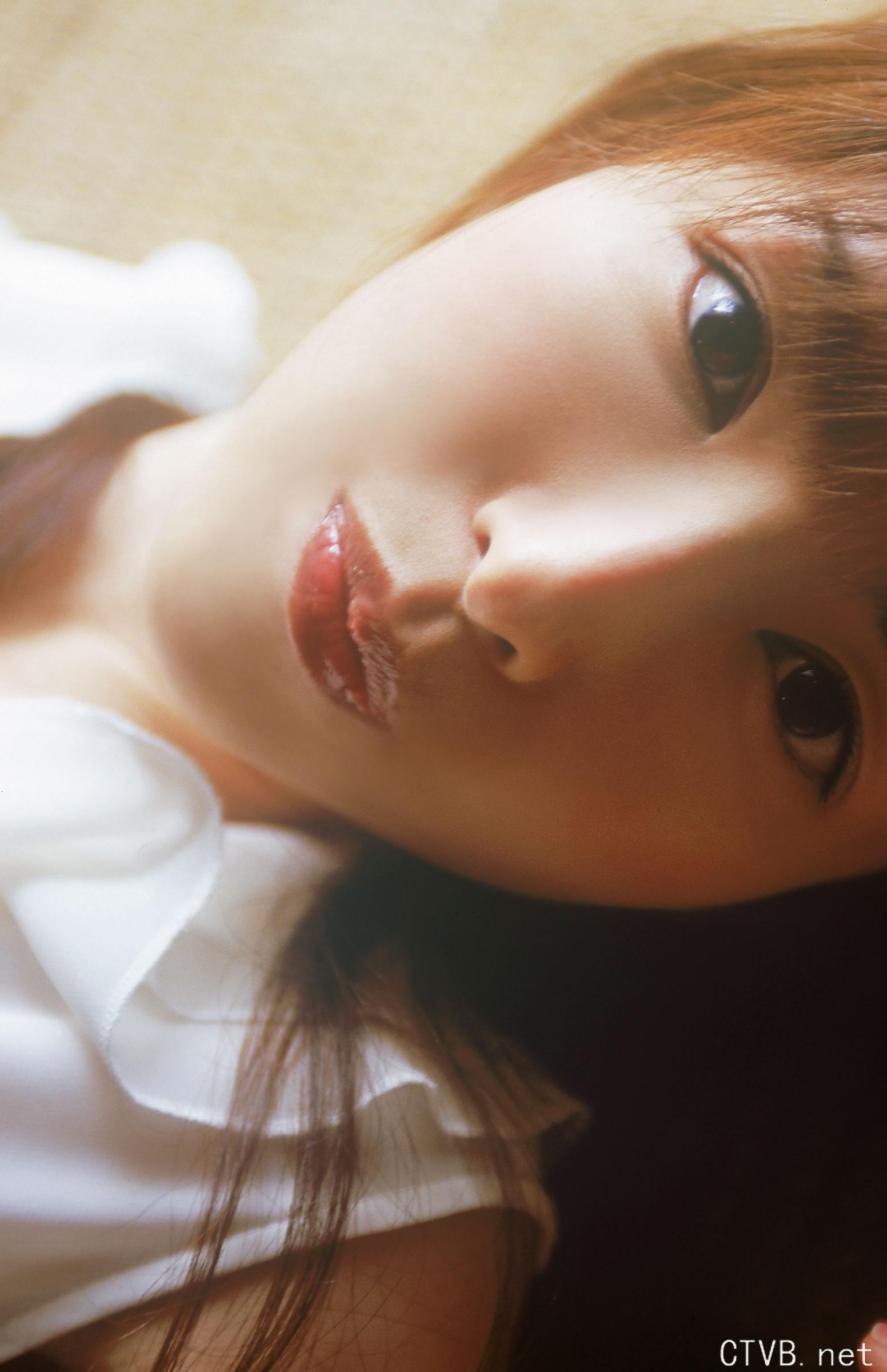 高清无水印美女壁纸上千套9000张 - 1.jpg