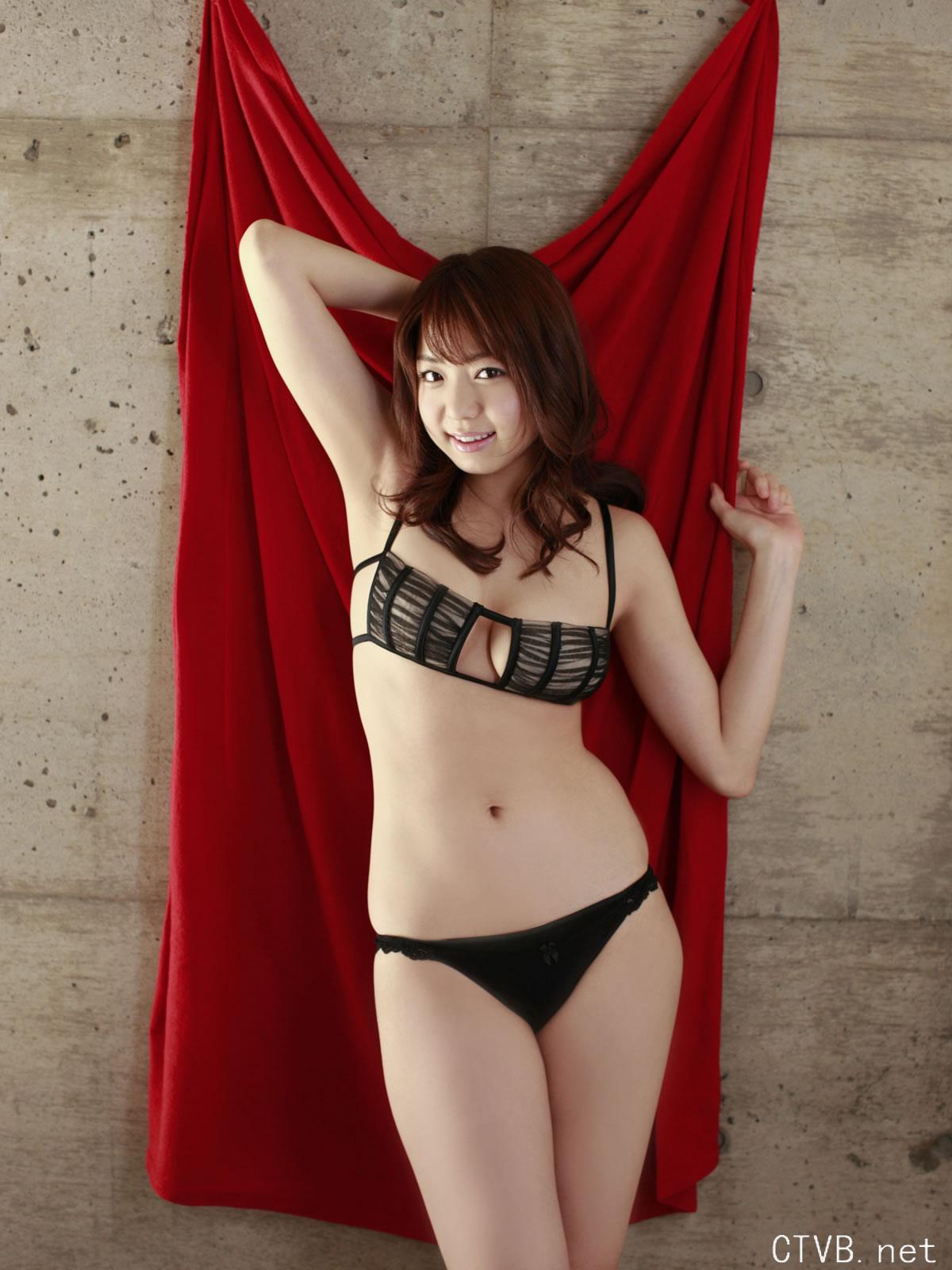 高清无水印美女壁纸上千套9000张 - 3.jpg