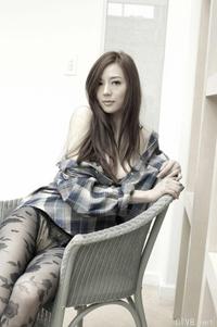 高清无水印美女壁纸上千套9000张 - 9.jpg