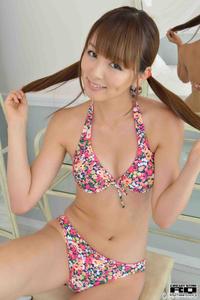 高清无水印美女壁纸上千套9000张 - 2.jpg