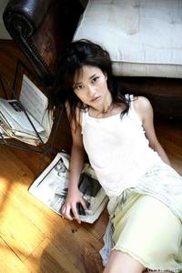 高清无水印美女壁纸上千套9000张 - 1.jpg