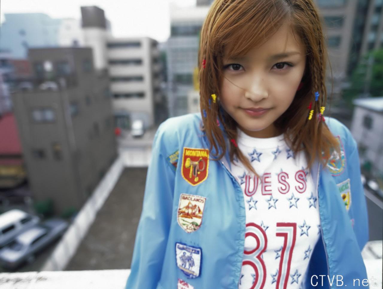 高清无水印美女壁纸上千套9000张 - 2.jpg