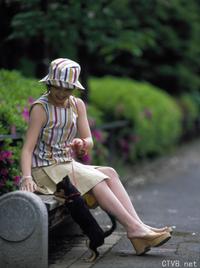 高清无水印美女壁纸上千套9000张 - 2.jpg