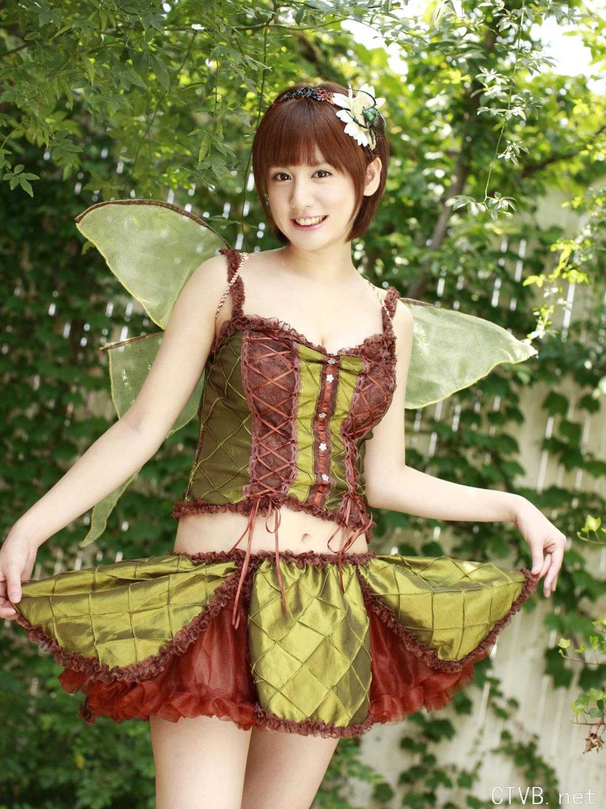 高清无水印美女壁纸上千套9000张 - 1.jpg