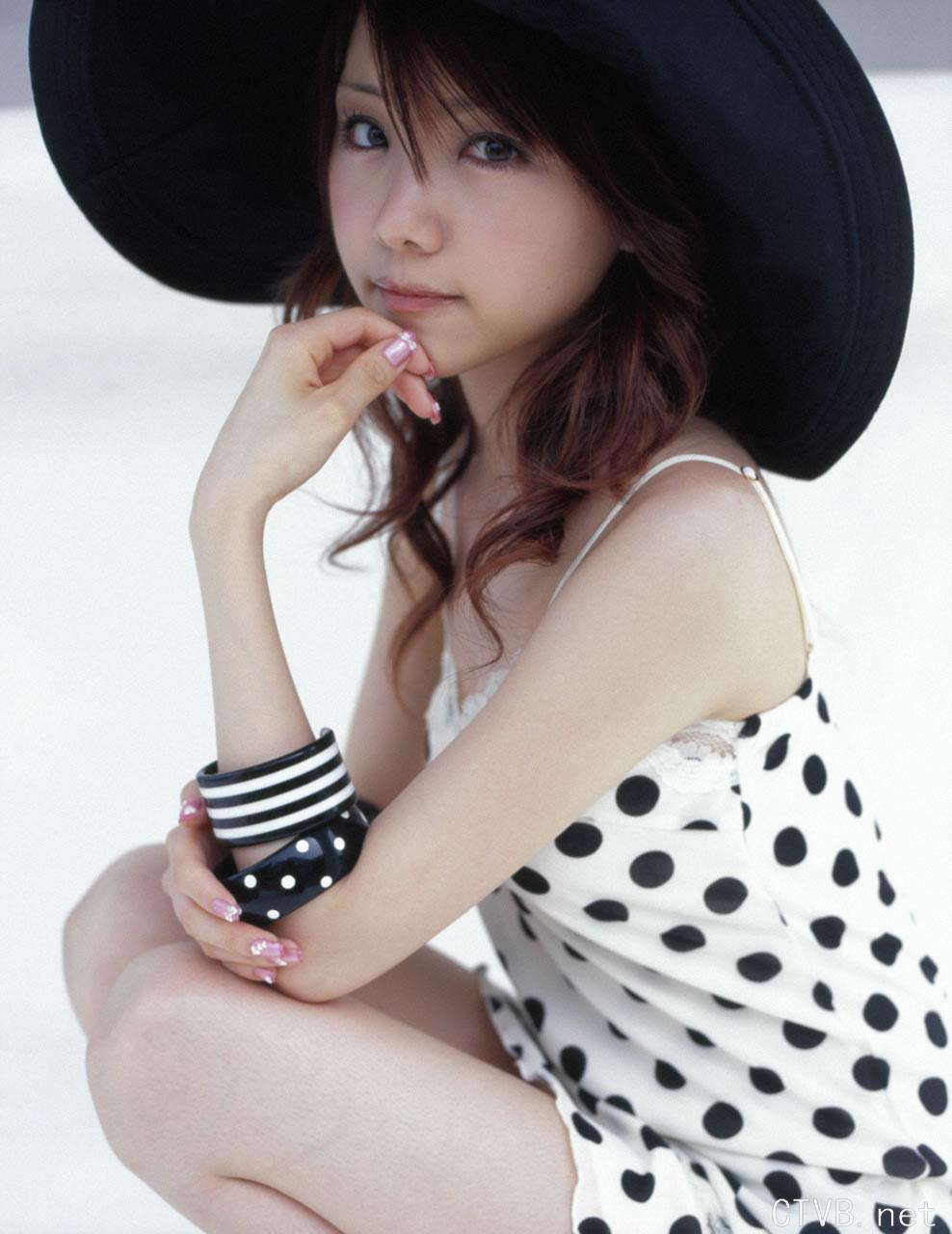 高清无水印美女壁纸上千套9000张 - 2.jpg