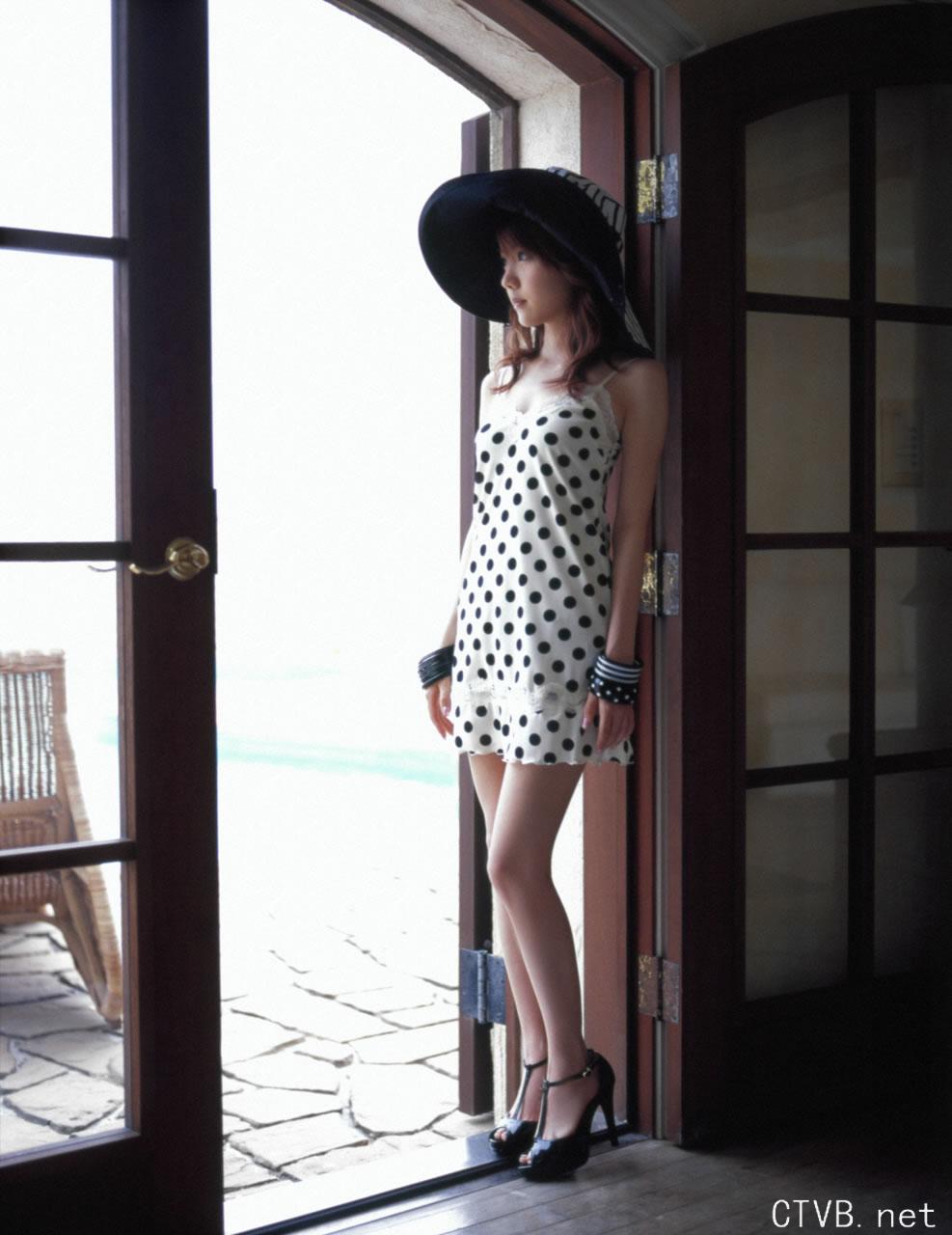 高清无水印美女壁纸上千套9000张 - 82.jpg